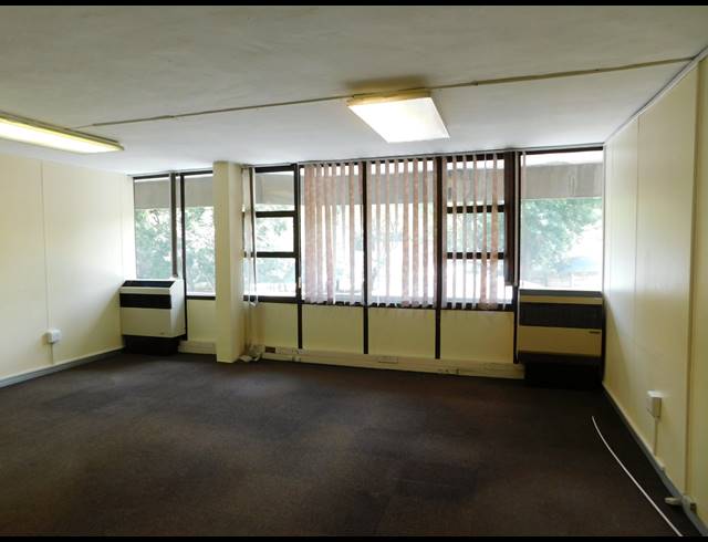 127M² OFFICE TO LET IN FERNDALE